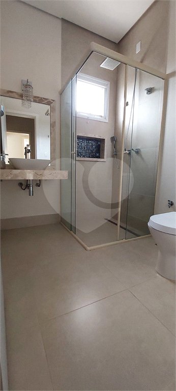 Casa à venda com 3 suítes no condomínio Figueira Garden, Atibaia - SP