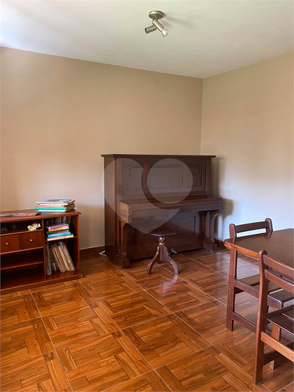 Casa à venda com 3 quartos, sendo 1 suíte, em Santo Amaro, São Paulo, SP