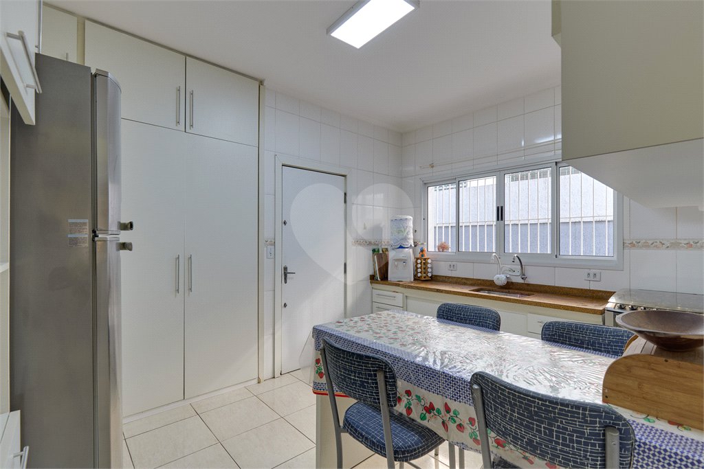 Sobrado à venda com 3 quartos, sendo 1 suíte, em Jardim Prudência, São Paulo, SP