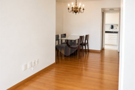 Apartamento à venda com 3 quartos, sendo 1 suíte, em Jardim das Acácias, São Paulo, SP