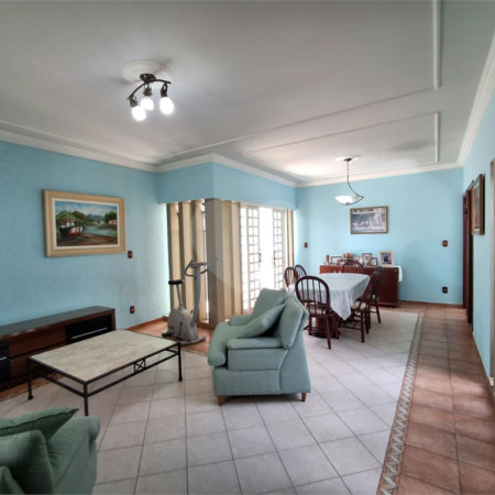 Casa à venda com 4 quartos, sendo 1 suíte, em Wanel Ville, Sorocaba, SP