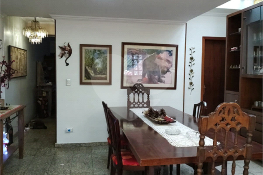 Sobrado à venda com 4 quartos, sendo 1 suíte, em Horto, São Paulo, SP