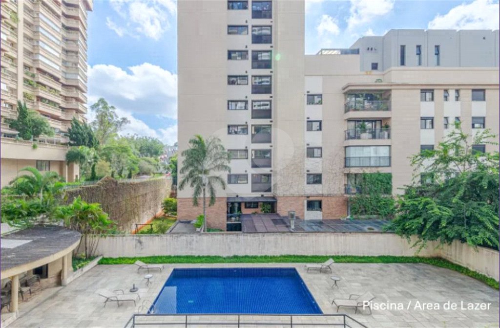 Apartamento à venda com 3 suítes em Real Parque, São Paulo, SP