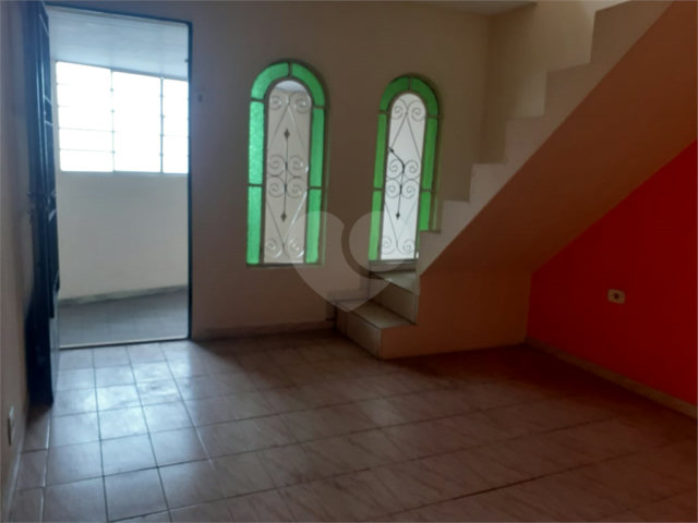 Sobrado à venda com 6 quartos, sendo 1 suíte,  em Jardim Las Vegas, Guarulhos, SP