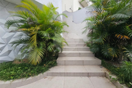 Casa à venda com 3 suítes em Jardim São Caetano, São Caetano do Sul, SP