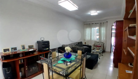 Sobrado para alugar com 3 quartos, sendo 1 suíte, em Vila Matilde, São Paulo, SP