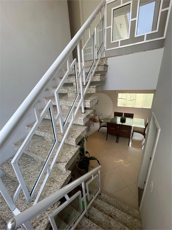 Casa à venda com 5 quartos, sendo 1 suíte, no condomínio Residencial Green Ville, Rio de Janeiro - RJ