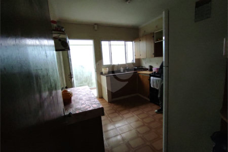 Casa à venda com 3 quartos, sendo 1 suíte, no Centro, Poá, SP