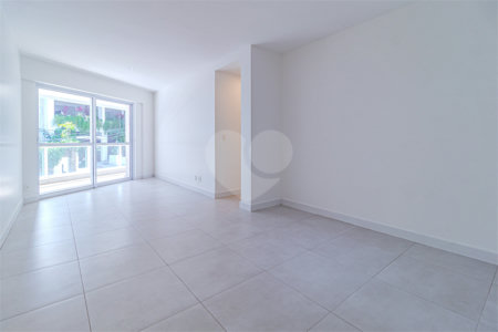 Apartamento à venda com 3 quartos, sendo 1 suíte, em Lagoa, Rio de Janeiro, RJ