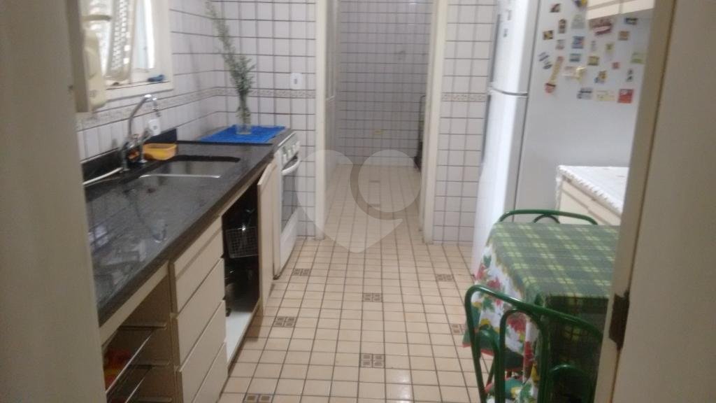 Sobrado à venda com 4 quartos, sendo 1 suíte, em Campo Belo, São Paulo, SP
