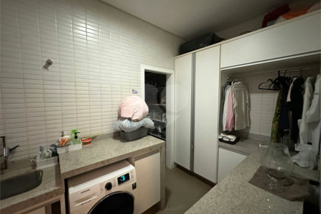 Casa a venda no condomínio Damha II