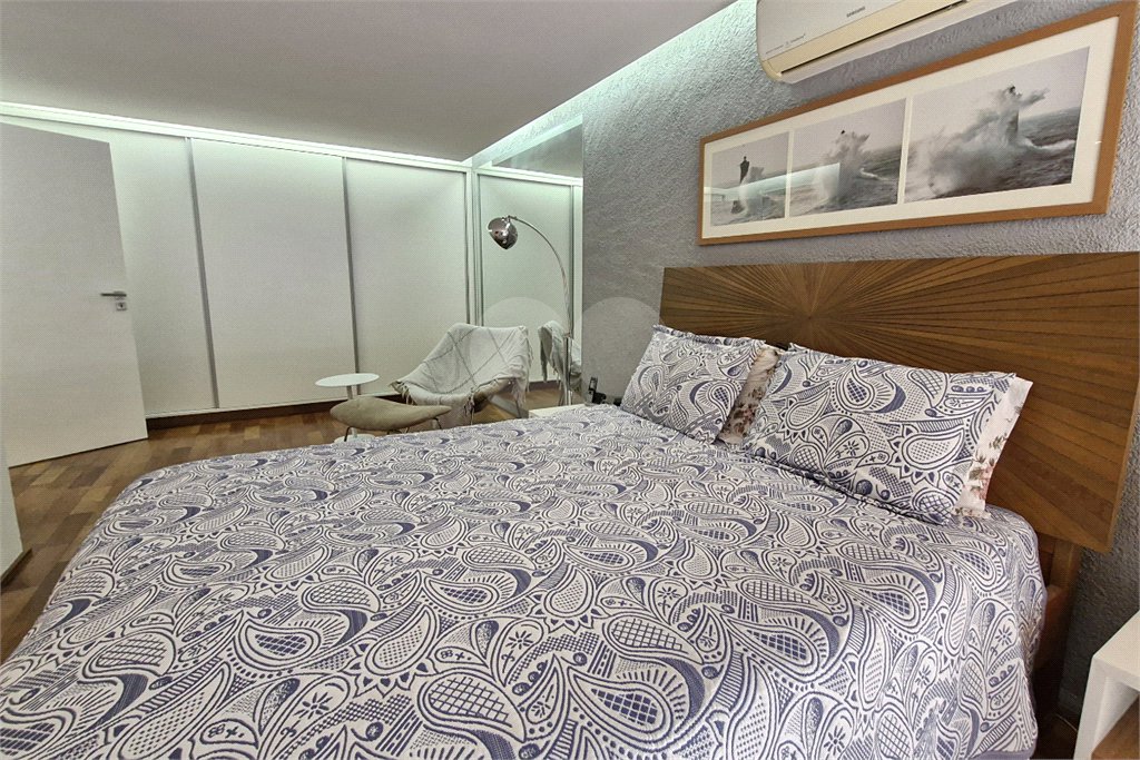 Casa à venda com 3 suítes em Jardim Prudência, São Paulo, SP