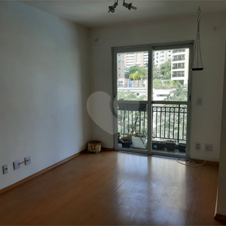 Apartamento à venda ou para alugar com 3 quartos, sendo 1 suíte,  em Vila Suzana, São Paulo, SP