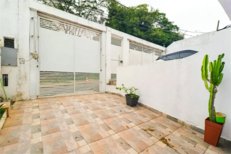 Casa à venda com 2 quartos, sendo 1 suíte,  em Lar São Paulo, São Paulo, SP