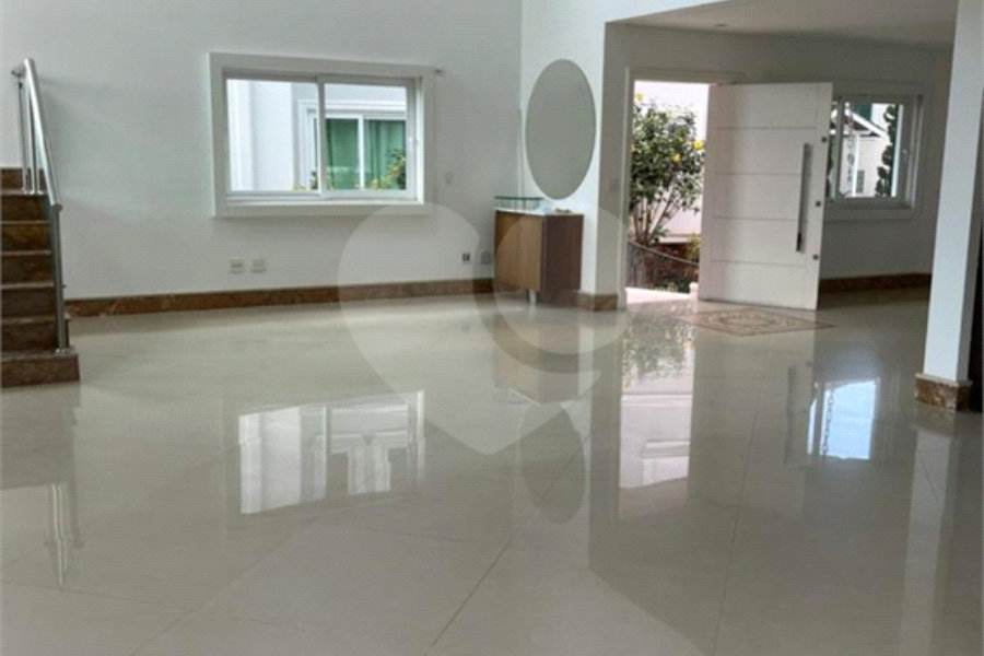 Casa à venda com 3 suítes no condomínio Quinta de Santo Antônio, São Paulo - SP