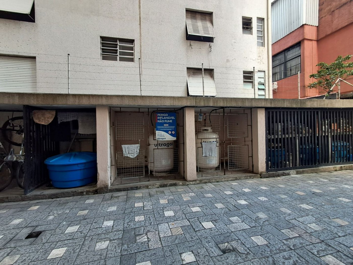 Cobertura com 3 dormitórios à venda, 200 m² por R$ 1.000.000,00 - Gonzaga - Santos/SP