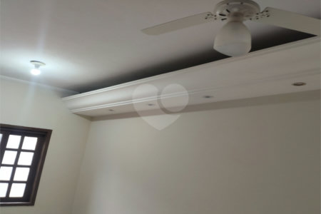 Sobrado para alugar com 3 quartos, sendo 1 suíte, em Jardim Valença, Indaiatuba, SP