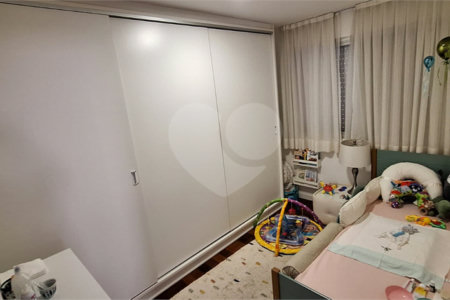 Apartamento à venda com 3 quartos, sendo 1 suíte, em Planalto Paulista, São Paulo, SP