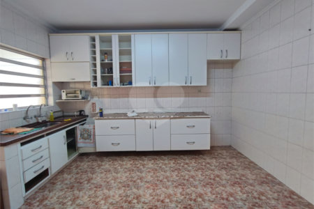 Sobrado à venda com 3 quartos, sendo 1 suíte, em Brooklin, São Paulo, SP