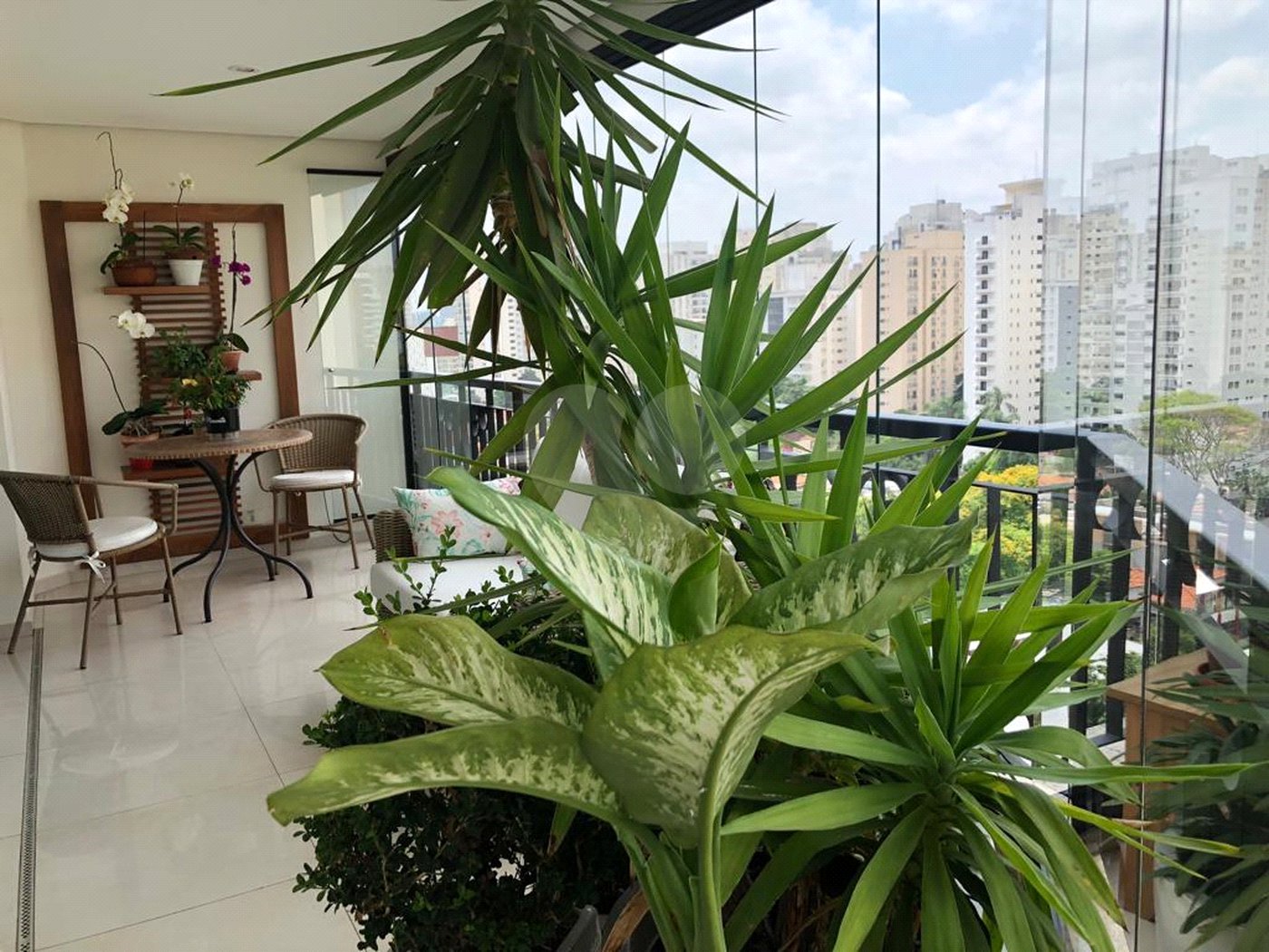 Apartamento à venda com 4 quartos, sendo 3 suítes,  em Cidade Monções, São Paulo, SP