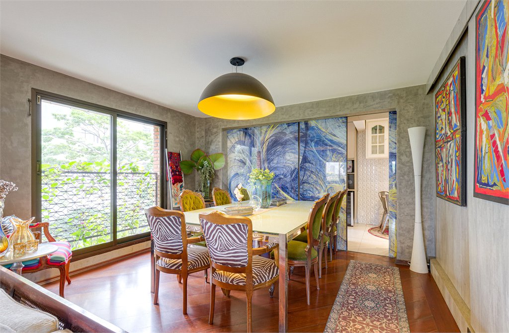 Apartamento à venda com 3 suítes em Campo Belo, São Paulo, SP