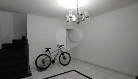 Casa à venda com 4 quartos, sendo 1 suíte,  em Jardim Japão, São Paulo, SP