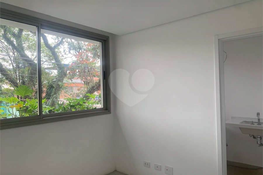Apartamento à venda com 2 suítes em Alto de Pinheiros, São Paulo, SP