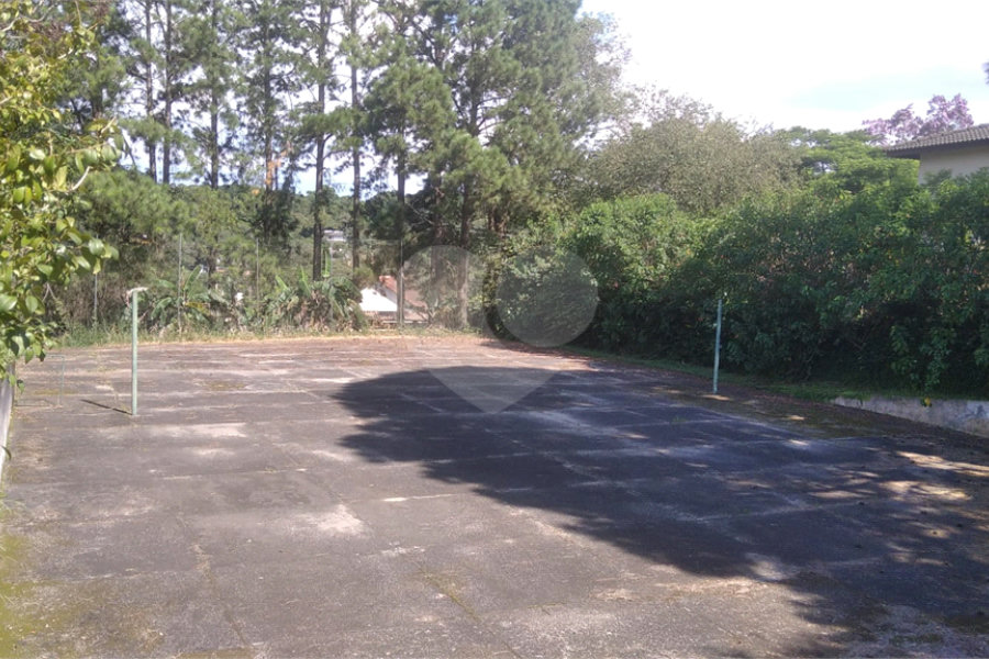 Casa à venda com 5 quartos, sendo 3 suítes, no condomínio Alpes da Cantareira, Mairiporã - SP