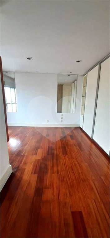 Apartamento à venda com 4 quartos, sendo 3 suítes, em Cambuci, São Paulo, SP