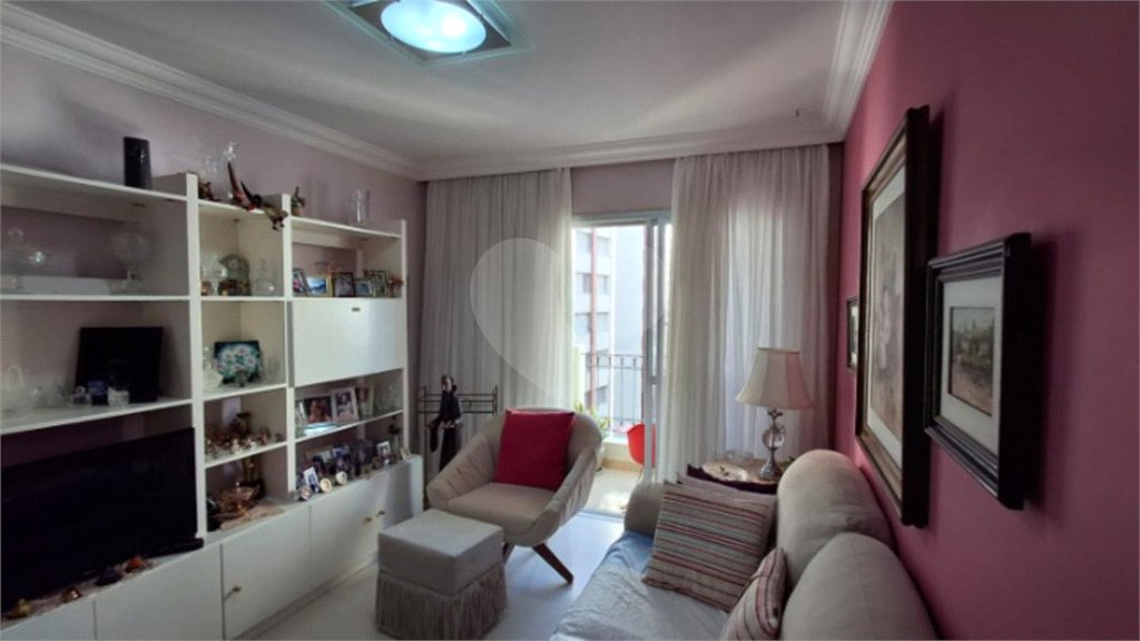 Apartamento à venda com 3 quartos, sendo 1 suíte,  em Indianópolis, São Paulo, SP
