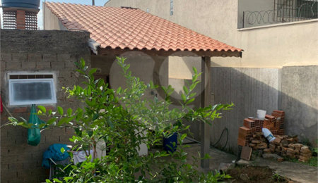 Casa à venda com 2 quartos em Vila Guedes, São Paulo, SP