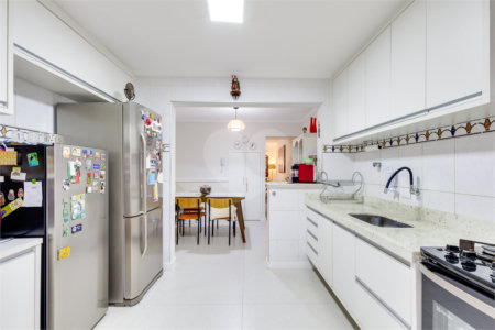 Casa à venda com 3 quartos, sendo 1 suíte,  no condomínio Village Bahamas, São Paulo - SP