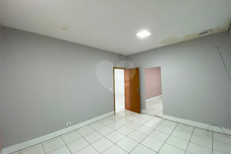 Sala para alugar em Vila Romanópolis, Ferraz de Vasconcelos, SP