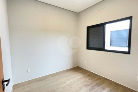 Casa à venda com 3 quartos, sendo 1 suíte, no condomínio Horto Florestal Iii, Sorocaba - SP