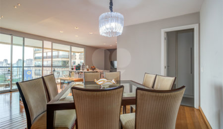 Apartamento à venda com 4 quartos, sendo 3 suítes,  em Brooklin, São Paulo, SP