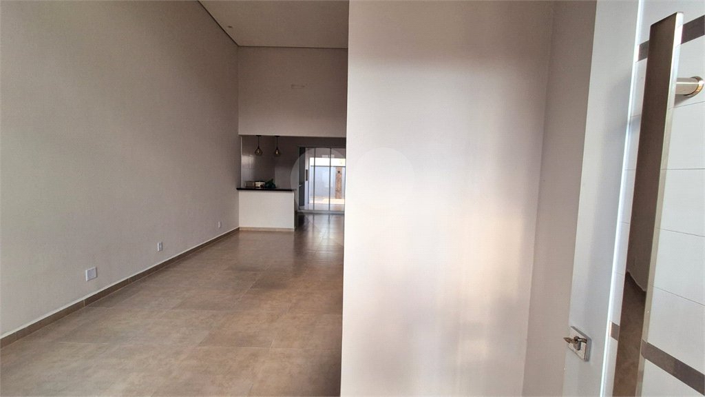 Casa à venda com 3 quartos, sendo 1 suíte, no condomínio Horto Florestal Villagio, Sorocaba - SP