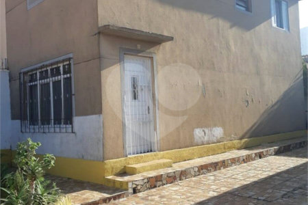 Sobrado à venda com 2 quartos em Vila Perreli, Poá, SP