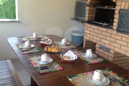 Casa à venda com 3 quartos, sendo 1 suíte,  no condomínio Vista Alegre, Bom Jesus dos Perdões - SP