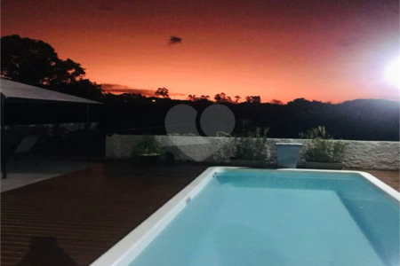 Chácara à venda com 3 quartos, sendo 1 suíte, no Centro, Araçoiaba da Serra, SP