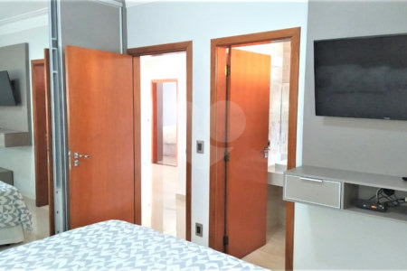 Chácara à venda com 6 quartos, sendo 4 suítes,  em Pinheirinho, Vinhedo, SP