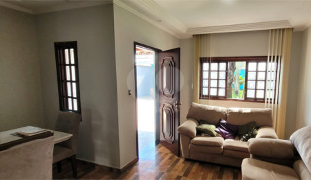 Casa à venda ou para alugar com 3 quartos, sendo 1 suíte,  em Vila Nova Aparecida, Mogi das Cruzes, SP