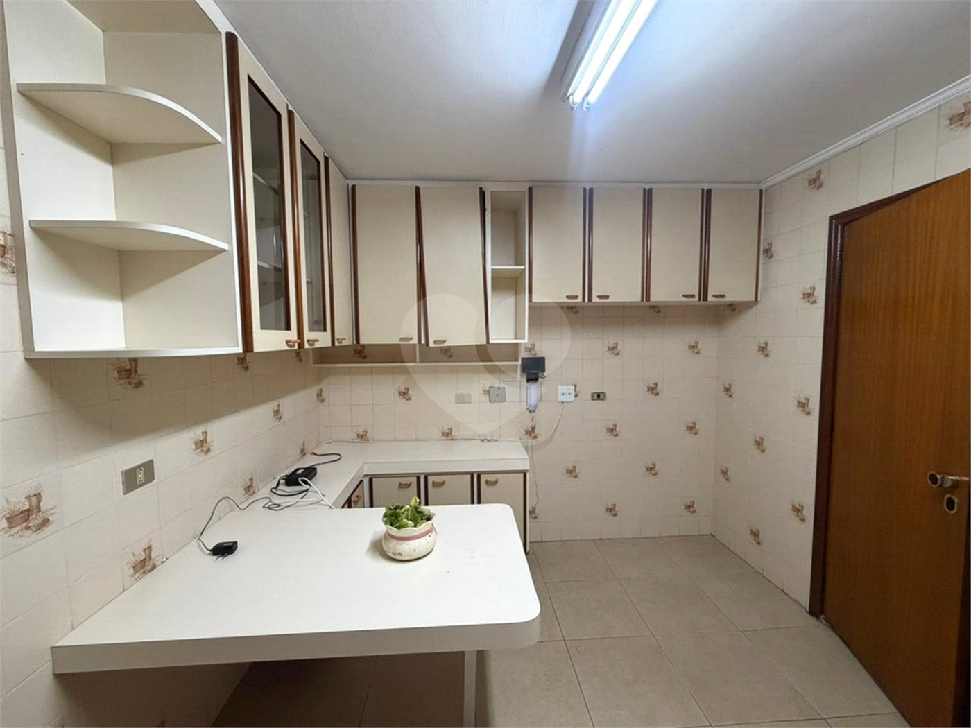 Apartamento com 3 suítes no Jardim França