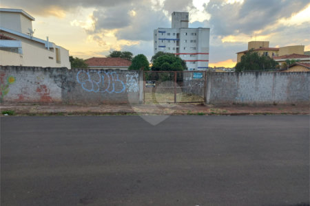 Terreno com 600,00 m².