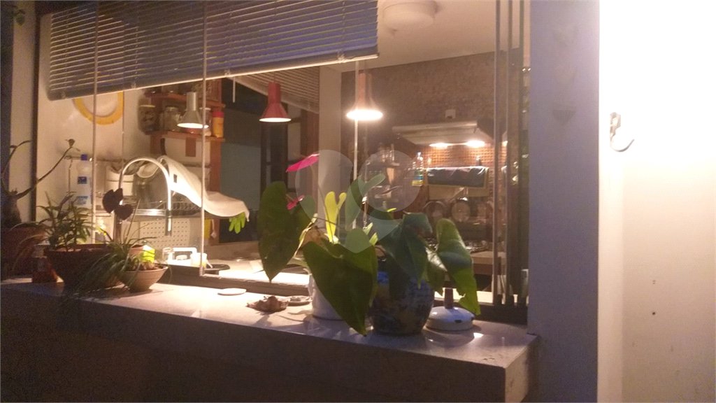 Casa à venda com 3 quartos, sendo 2 suítes, em Vila Mariana, São Paulo, SP