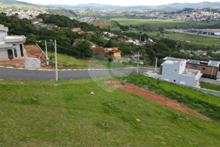 Terreno à venda no Centro, Bom Jesus dos Perdões, SP