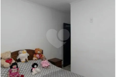 Casa Térrea à venda com 4 quartos, sendo 1 suíte,  em Vila Mazzei, São Paulo, SP