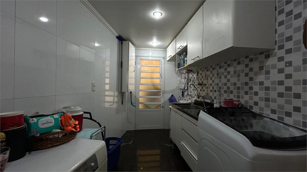 Casa à venda com 3 quartos, sendo 1 suíte, no condomínio Marcia Miyashiro, São Paulo - SP