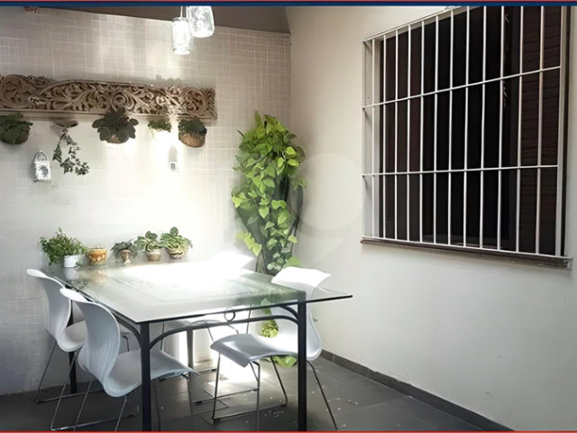 Casa à venda com 4 quartos, sendo 1 suíte,  em Vila Sônia, São Paulo, SP