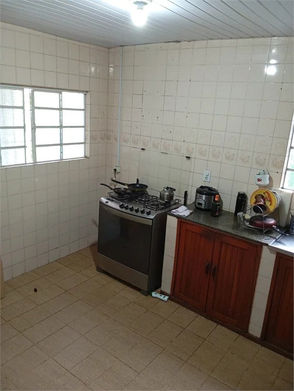 Casa à venda com 3 quartos, sendo 1 suíte,  em Cajueiro, Balsas, MA