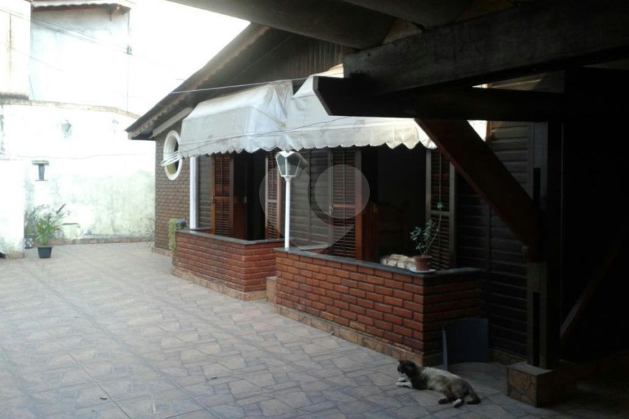Casa Térrea à venda com 5 quartos, sendo 2 suítes,  em Horto Florestal, São Paulo, SP